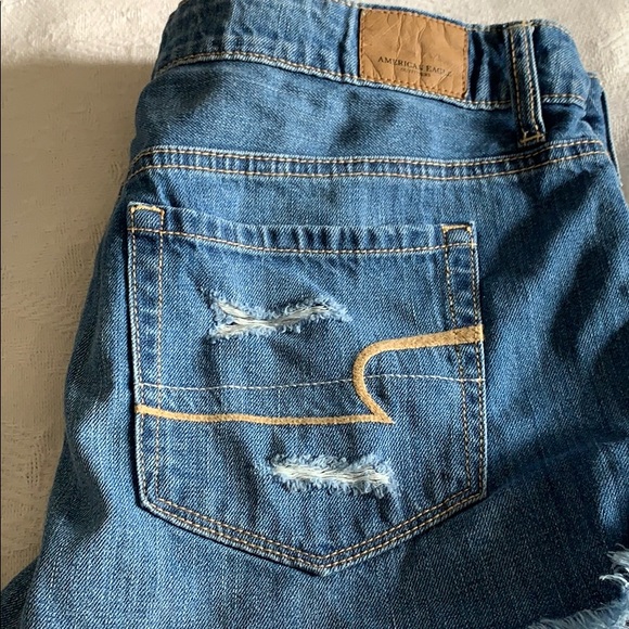 Shorts - Picture 2 of 4